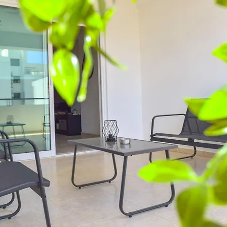 Seawitch * لارنكا